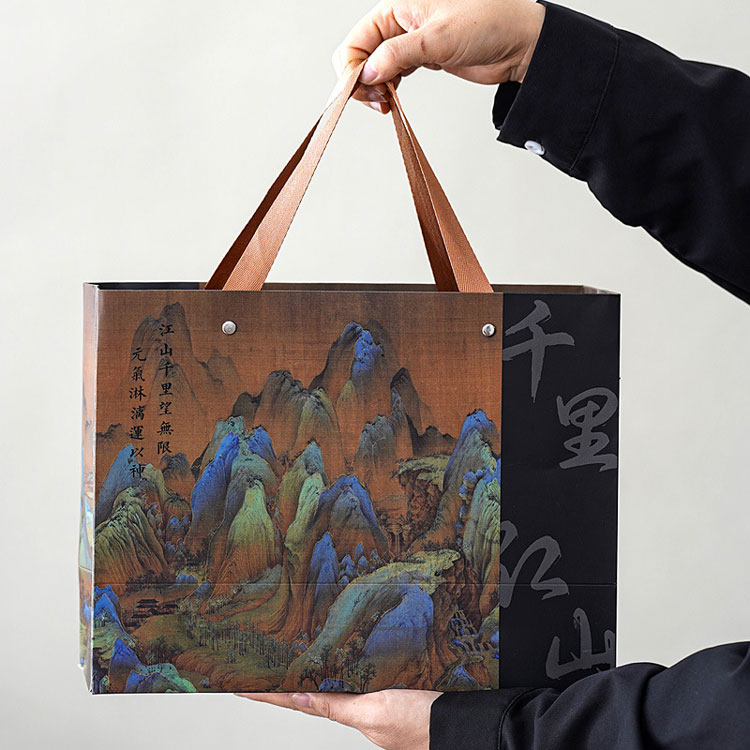 ກ່ອງຂອງຂັວນແກ້ວເຊລາມິກທີ່ຝັງໃຈດ້ວຍວິນຍານແຫ່ງພູເຂົາ ແລະແມ່ນໍ້າ—ຖືມັນຢູ່ໃນມືເຮັດໃຫ້ຄວາມຮູ້ສຶກອົບອຸ່ນ.